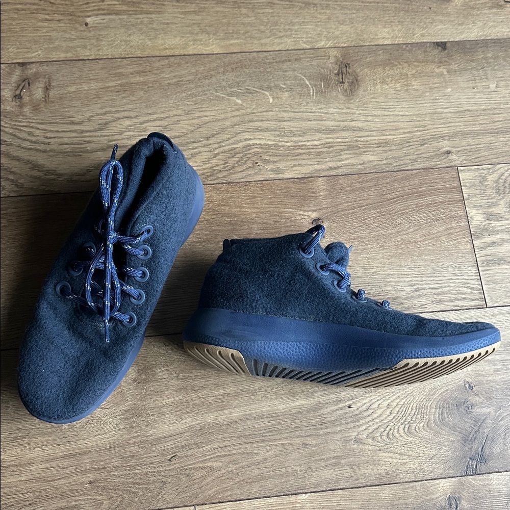 Allbirds WRUM Merino Wool Runner Up Mizzles Womens 9 Blue Athletic High Top Shoe